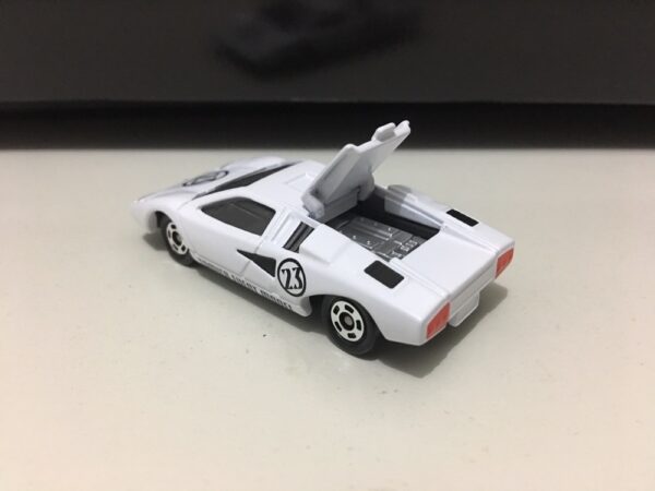 Lamborghini Countach LP400